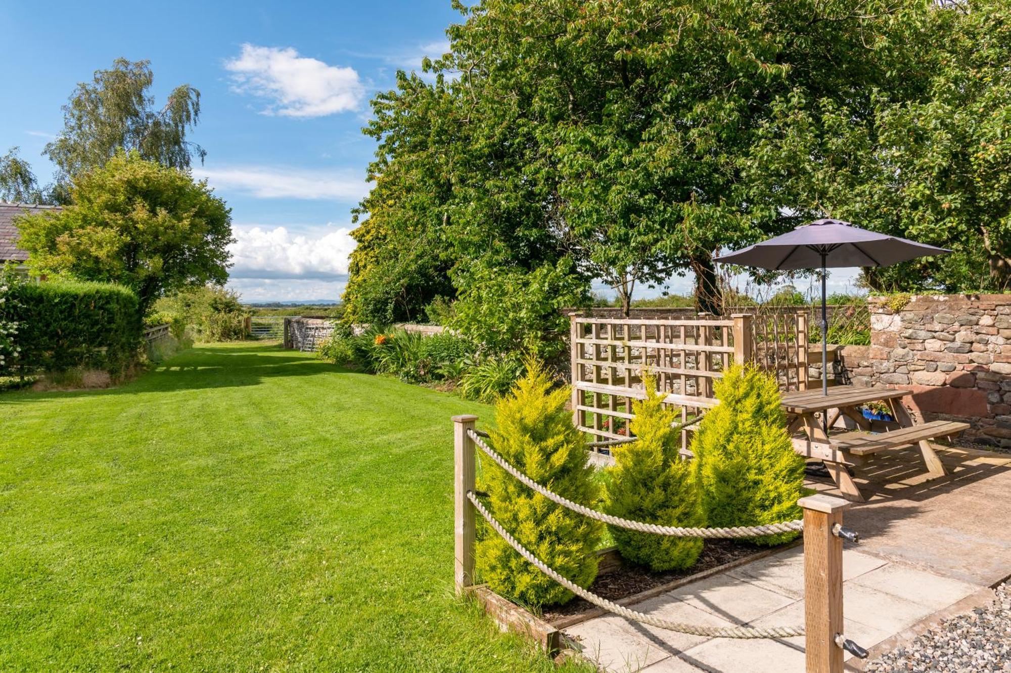 סילות' Church House Barn Lake District & Solway Coast With Solway Firth Views מראה חיצוני תמונה